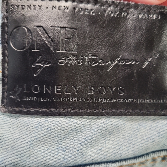 One Teaspoon Lonely Boy heavily distressed relaxed fit boyfriend jeans size 28 - Picture 10 of 16